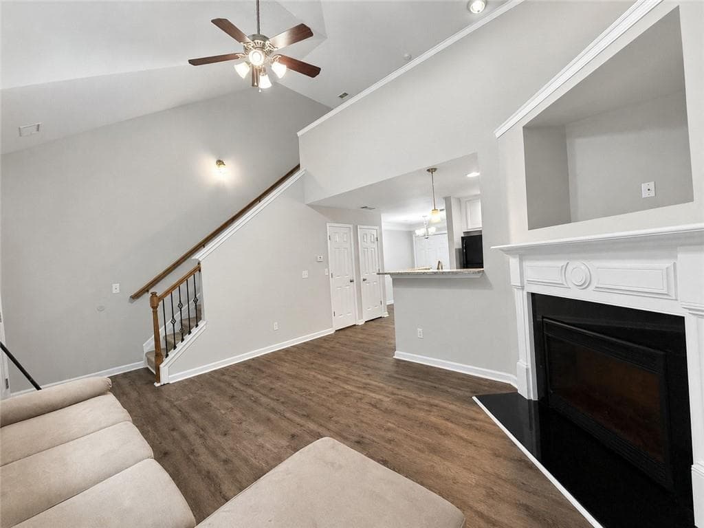 2 bedroom, 2 bathroom, 1,236 sq ft townhouse for sale at 2184 Olmadison View, South Fulton, GA 30349 — photo 3