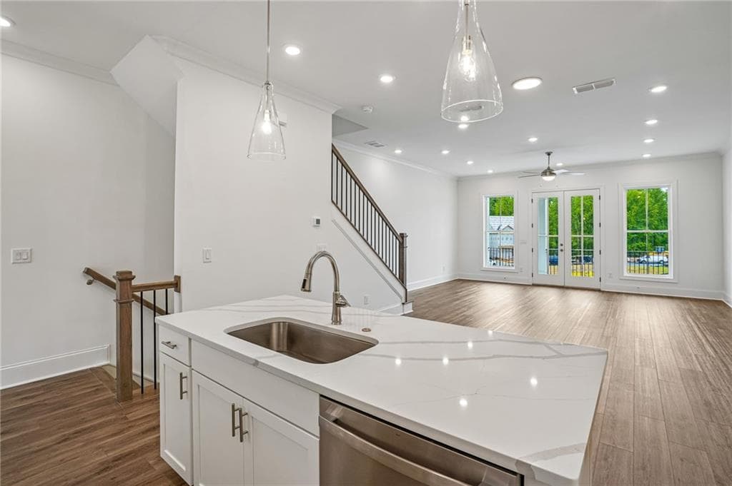 4 bedroom, 4 bathroom, 2,092 sq ft townhouse for sale at 1503 Southbend Cove 436, Cumming, GA 30041 — photo 3
