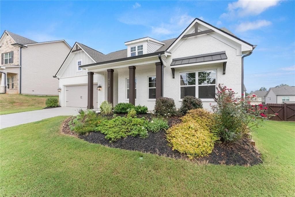 4 bedroom, 3 bathroom, 2,300 sq ft single family residence for sale at 7125 Birch View Court, Flowery Branch, GA 30542 — photo 3
