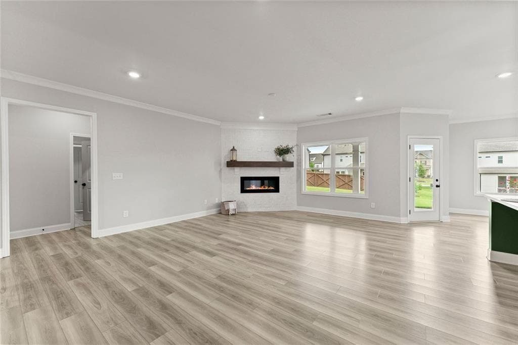 4 bedroom, 3 bathroom, 2,300 sq ft single family residence for sale at 7125 Birch View Court, Flowery Branch, GA 30542 — photo 6