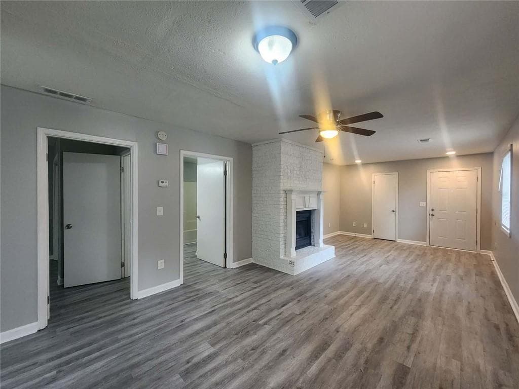 2 bedroom, 1 bathroom, 2,016 sq ft duplex for rent at 1168 Pinedale Circle, Conyers, GA 30012 for $1,300 a month — photo 4