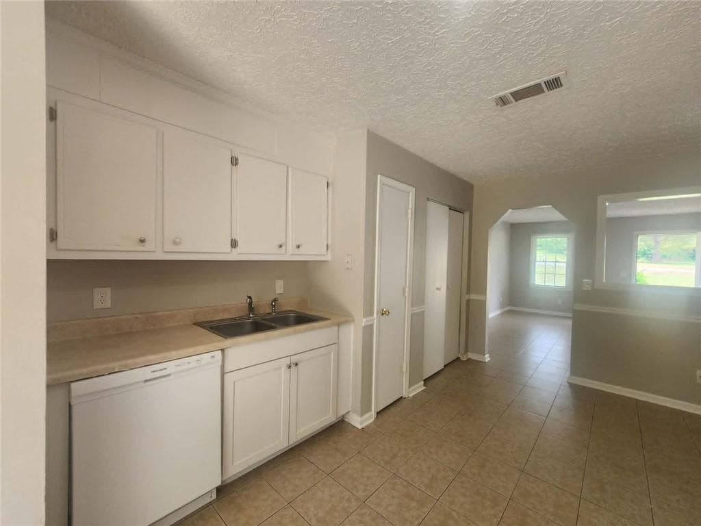 2 bedroom, 1 bathroom, 1,998 sq ft duplex for rent at 115 Plum Orchard Road Unit A, Covington, GA 30016 for $1,250 a month — photo 6