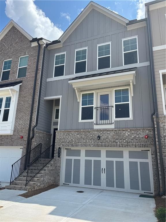 4 bedroom, 4 bathroom, 2,476 sq ft townhouse under contract at 452 Brodie Drive 68, Woodstock, GA 30188 — photo 2