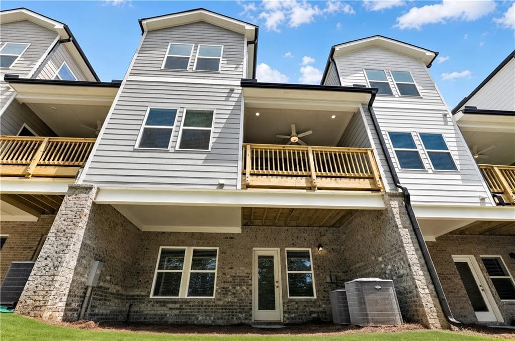 4 bedroom, 4 bathroom, 2,476 sq ft townhouse under contract at 452 Brodie Drive 68, Woodstock, GA 30188 — photo 3