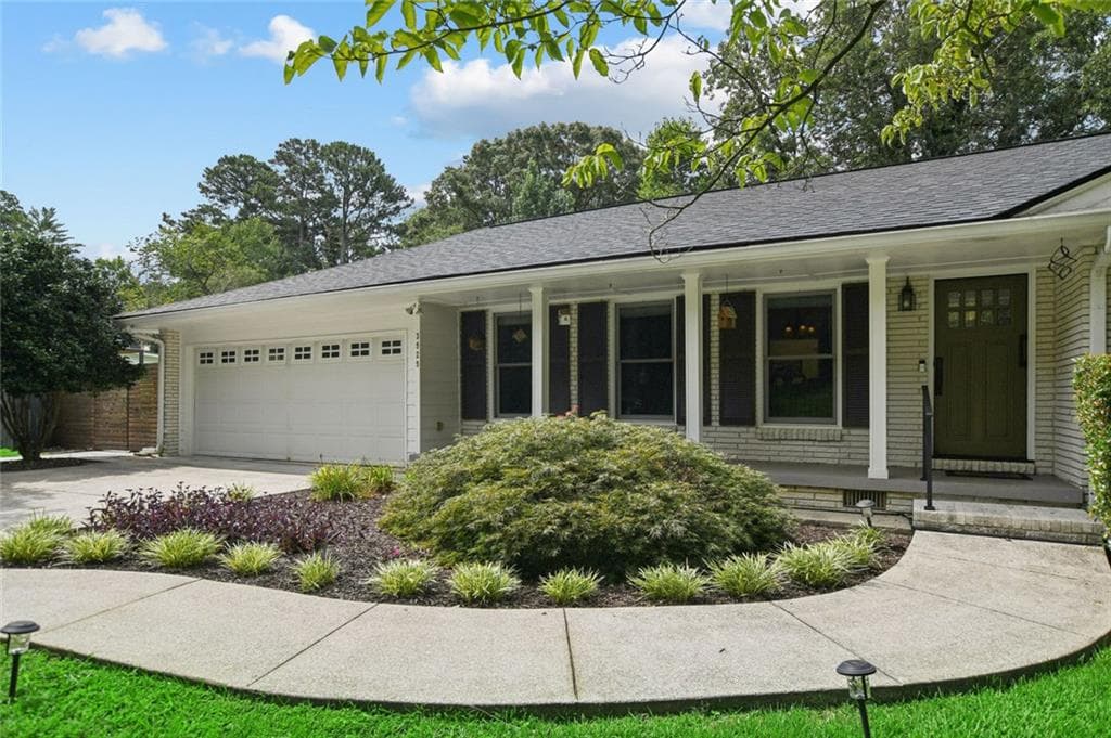 3 bedroom, 2 bathroom, 1,928 sq ft single family residence for sale at 3929 Gladney Drive, Atlanta, GA 30340 — photo 5