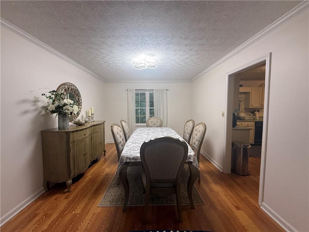 4 bedroom, 3 bathroom, 1,948 sq ft single family residence for sale at 2965 Riverbend Drive, Snellville, GA 30078 — photo 4