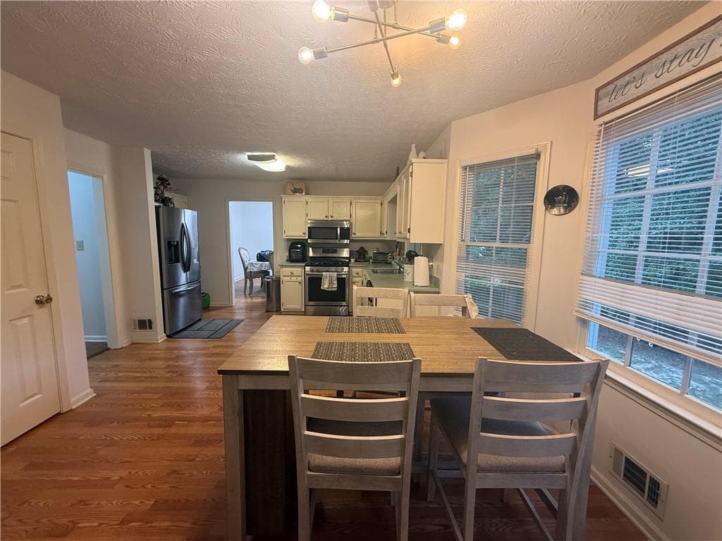 4 bedroom, 3 bathroom, 1,948 sq ft single family residence for sale at 2965 Riverbend Drive, Snellville, GA 30078 — photo 8