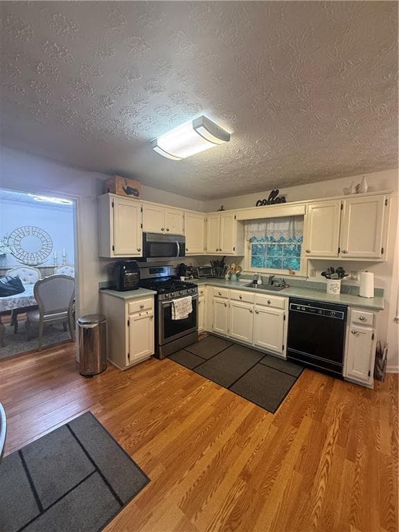 4 bedroom, 3 bathroom, 1,948 sq ft single family residence for sale at 2965 Riverbend Drive, Snellville, GA 30078 — photo 10