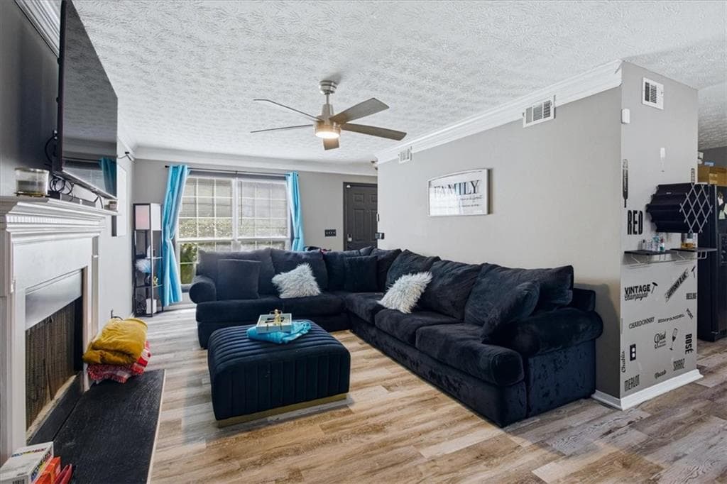 3 bedroom, 3 bathroom, 1,400 sq ft single family residence for sale at 1459 Bridgewater Branch, Stone Mountain, GA 30088 — photo 5