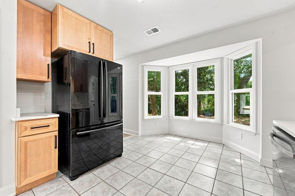 3 bedroom, 3 bathroom, 1,912 sq ft single family residence under contract at 1359 Summit Lane, Acworth, GA 30102 — photo 6