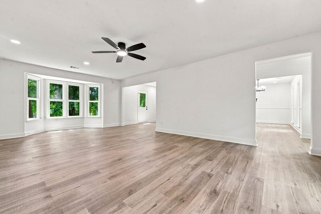 3 bedroom, 3 bathroom, 1,912 sq ft single family residence under contract at 1359 Summit Lane, Acworth, GA 30102 — photo 7