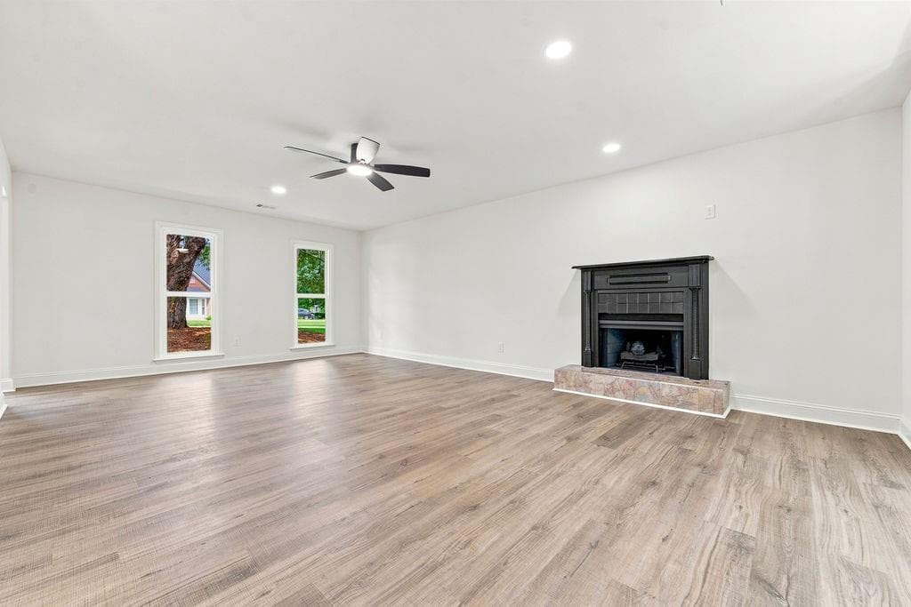 3 bedroom, 3 bathroom, 1,912 sq ft single family residence under contract at 1359 Summit Lane, Acworth, GA 30102 — photo 8