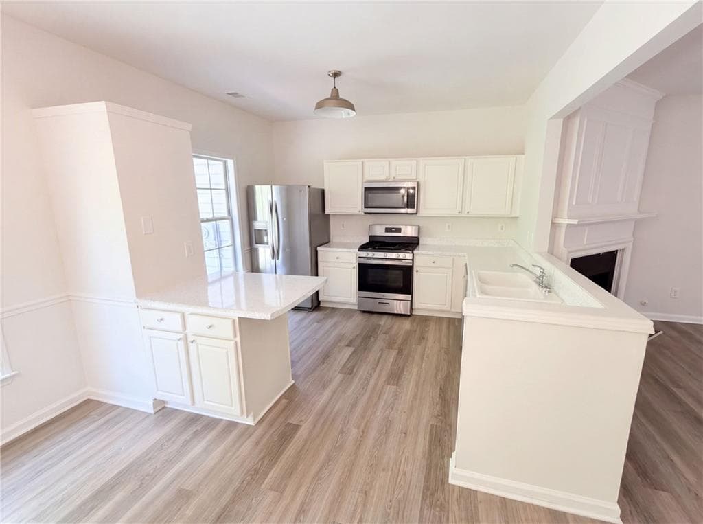 3 bedroom, 3 bathroom, 1,386 sq ft townhouse for sale at 9155 Nesbit Ferry Road 53, Alpharetta, GA 30022 — photo 6
