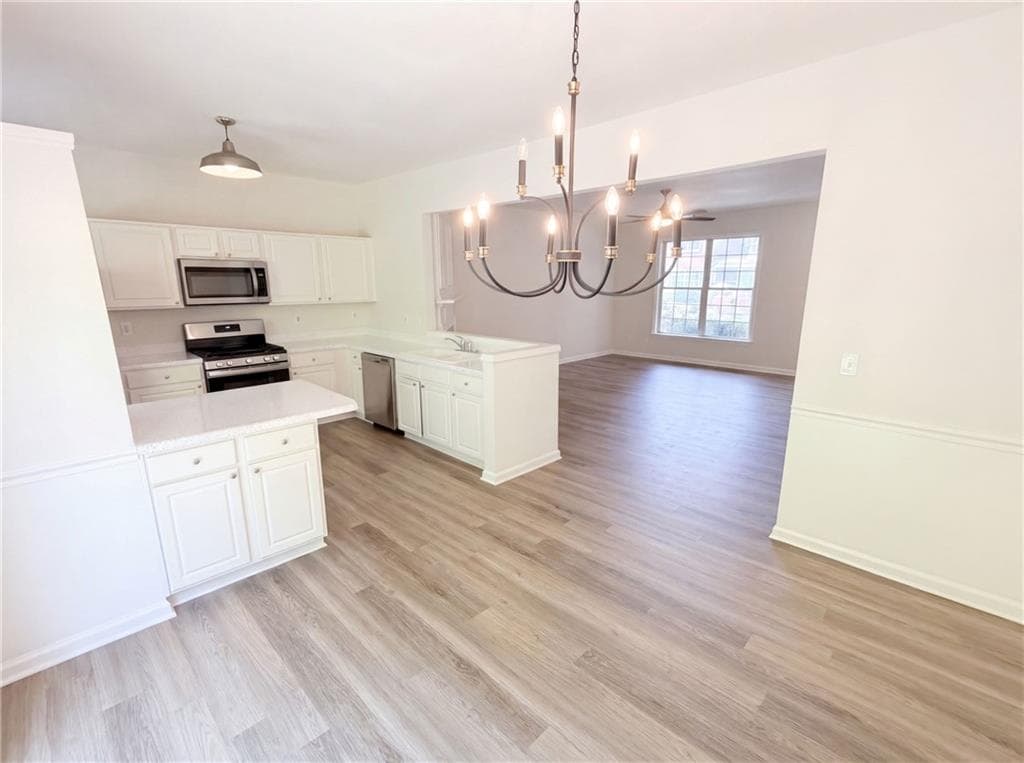 3 bedroom, 3 bathroom, 1,386 sq ft townhouse for sale at 9155 Nesbit Ferry Road 53, Alpharetta, GA 30022 — photo 7
