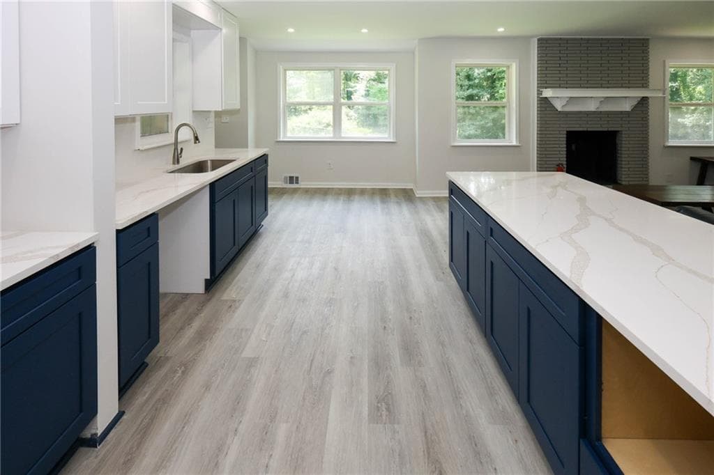 3 bedroom, 2 bathroom, 1,578 sq ft single family residence under contract at 3860 King Arthur Road, Atlanta, GA 30331 — photo 6