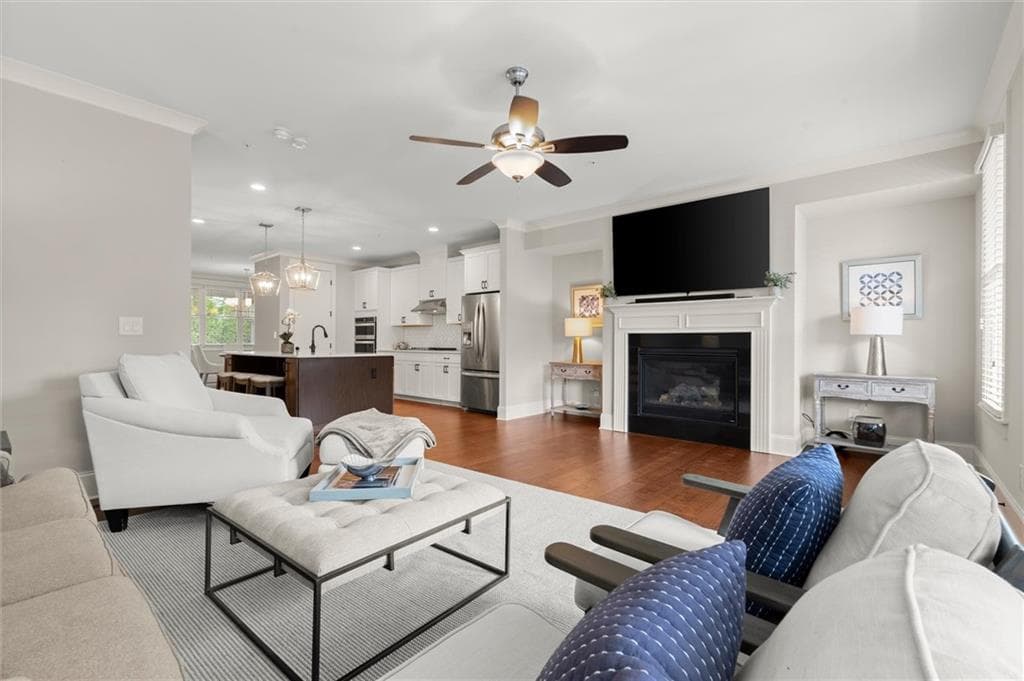 3 bedroom, 4 bathroom, 2,512 sq ft townhouse for sale at 138 Inwood Walk, Woodstock, GA 30188 — photo 2