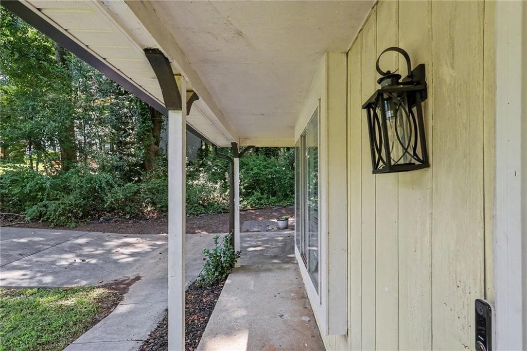 3 bedroom, 2 bathroom, 1,562 sq ft single family residence for sale at 3286 Tasman Court, Lithonia, GA 30038 — photo 3