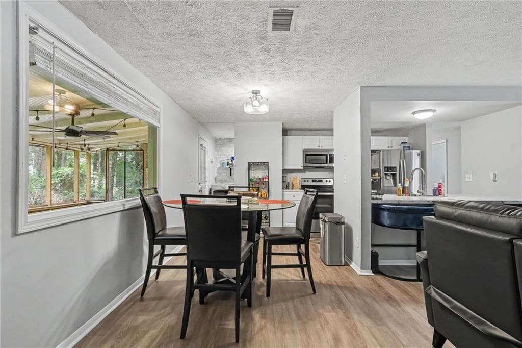 3 bedroom, 2 bathroom, 1,562 sq ft single family residence for sale at 3286 Tasman Court, Lithonia, GA 30038 — photo 8