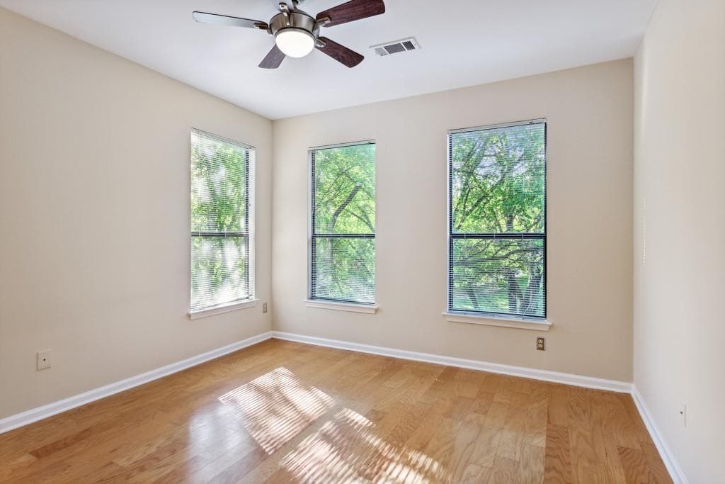 2 bedroom, 2 bathroom, 1,077 sq ft condominium for rent at 821 Ralph McGill Boulevard 2410, Atlanta, GA 30306 for $2,300 a month — photo 8