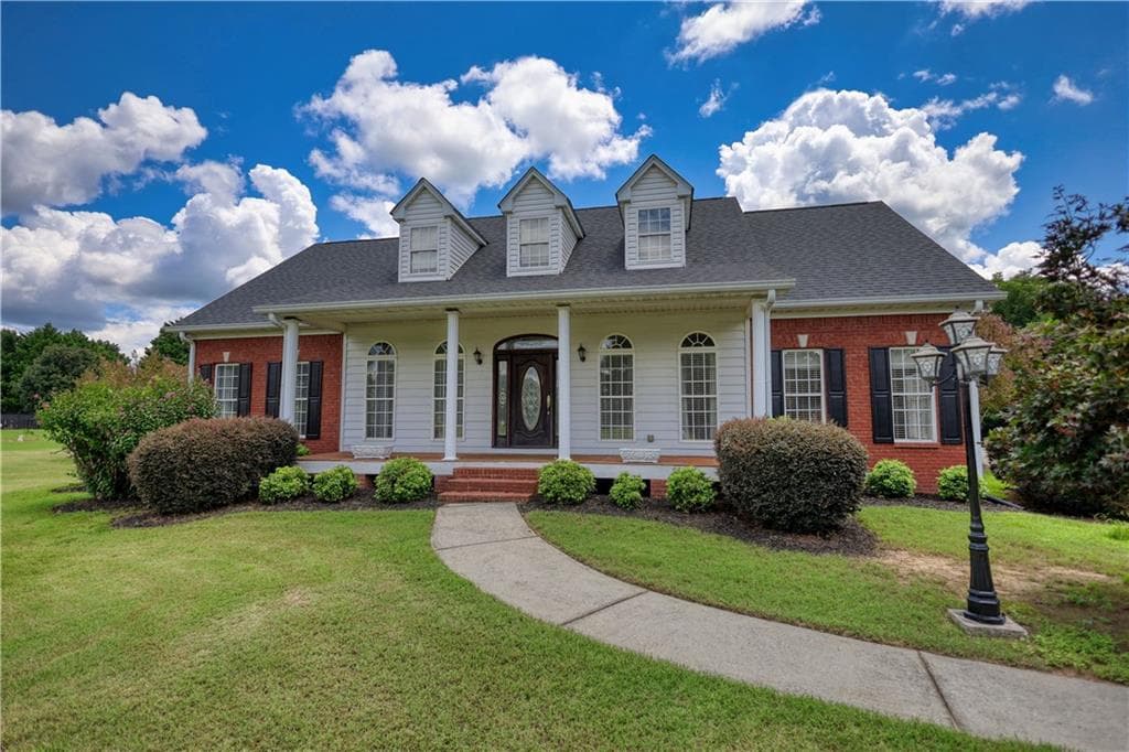 3 bedroom, 2 bathroom, 2,420 sq ft single family residence for sale at 2899 N Sharon Church Road, Loganville, GA 30052