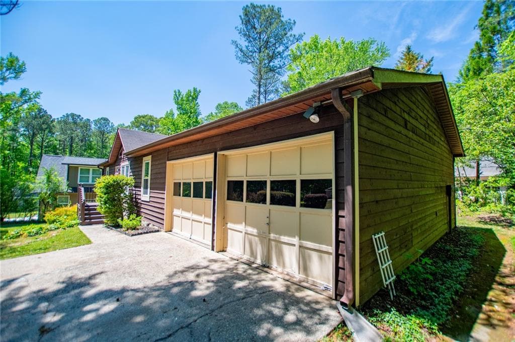 3 bedroom, 2 bathroom, 1,342 sq ft single family residence under contract at 1385 Lakeview Parkway, Villa Rica, GA 30180 — photo 9