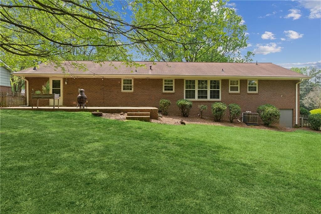 3 bedroom, 2 bathroom single family residence for sale at 345 Meadow Drive, Alpharetta, GA 30009 — photo 4