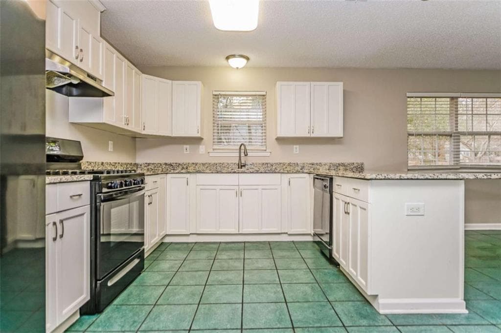 3 bedroom, 2 bathroom, 1,424 sq ft single family residence for sale at 124 Springvalley Circle, Stockbridge, GA 30281 — photo 10