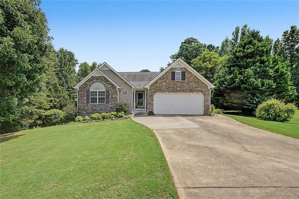 3 bedroom, 3 bathroom, 1,555 sq ft single family residence for sale at 5 Shenandoah Court, Hiram, GA 30141 — photo 2