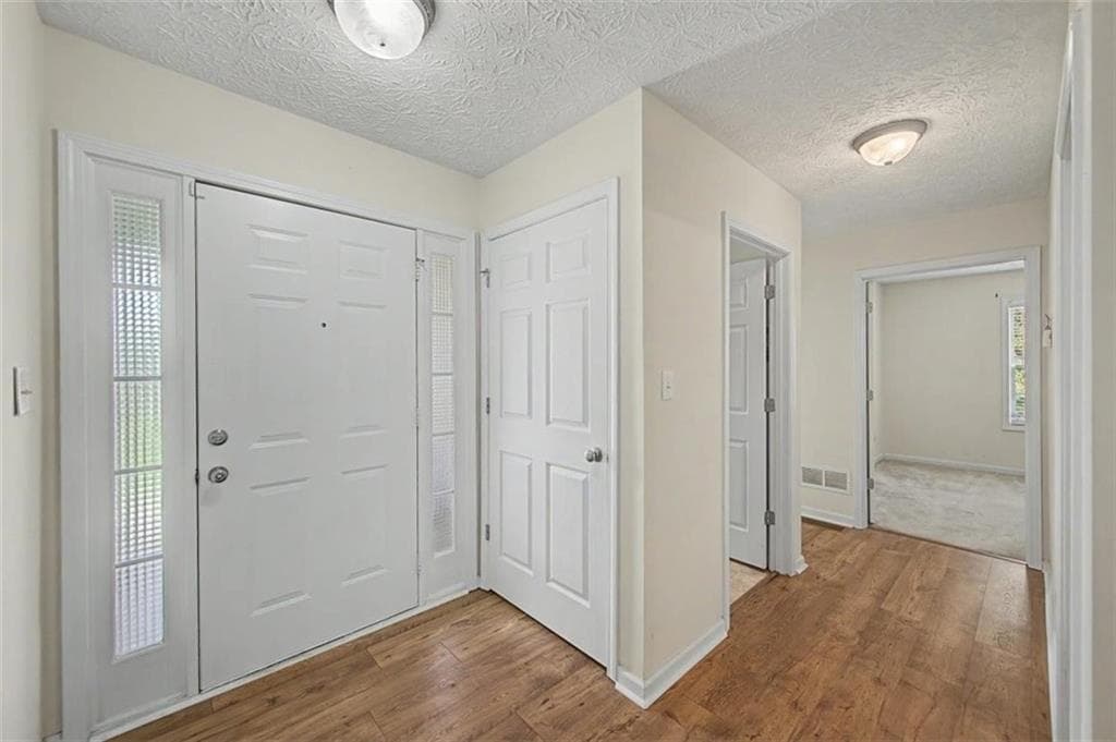 3 bedroom, 3 bathroom, 1,555 sq ft single family residence for sale at 5 Shenandoah Court, Hiram, GA 30141 — photo 6