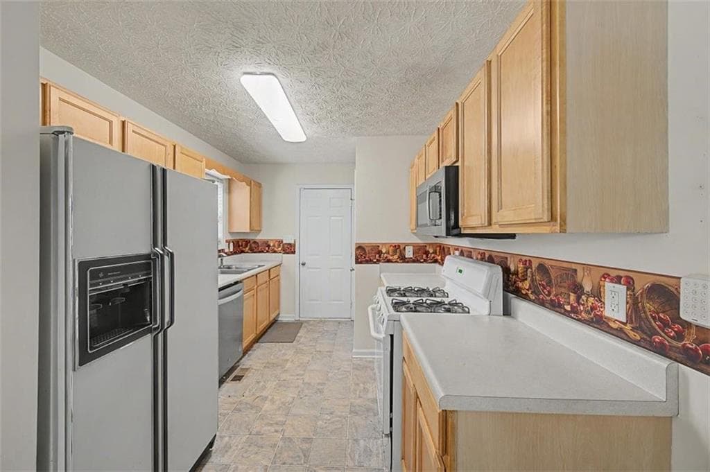 3 bedroom, 3 bathroom, 1,555 sq ft single family residence for sale at 5 Shenandoah Court, Hiram, GA 30141 — photo 10