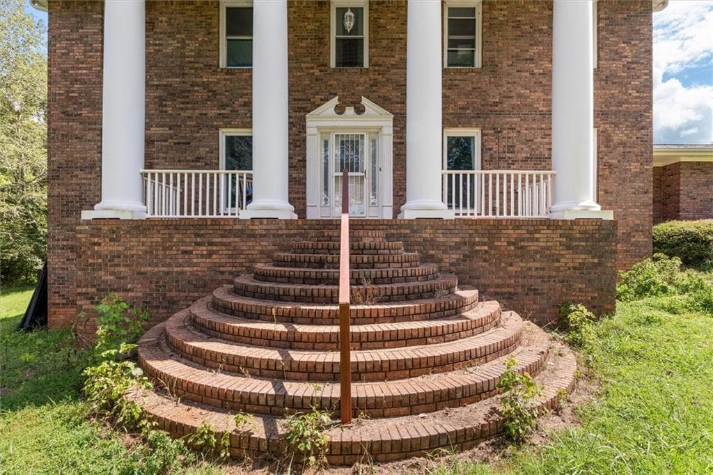 5 bedroom, 4 bathroom, 3,586 sq ft single family residence for sale at 835 Kent Rd, Bowdon, GA 30108 — photo 3
