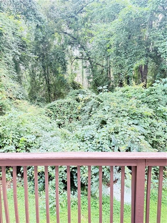 2 bedroom, 3 bathroom, 1,340 sq ft townhouse for sale at 2860 Parkway close, Lithonia, GA 30058 — photo 3