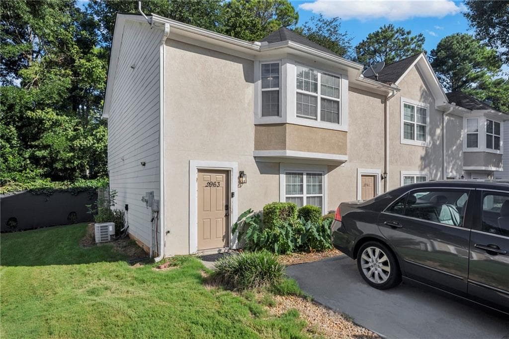 3 bedroom, 3 bathroom, 1,206 sq ft townhouse under contract at 2963 Fields Drive, Lithonia, GA 30038