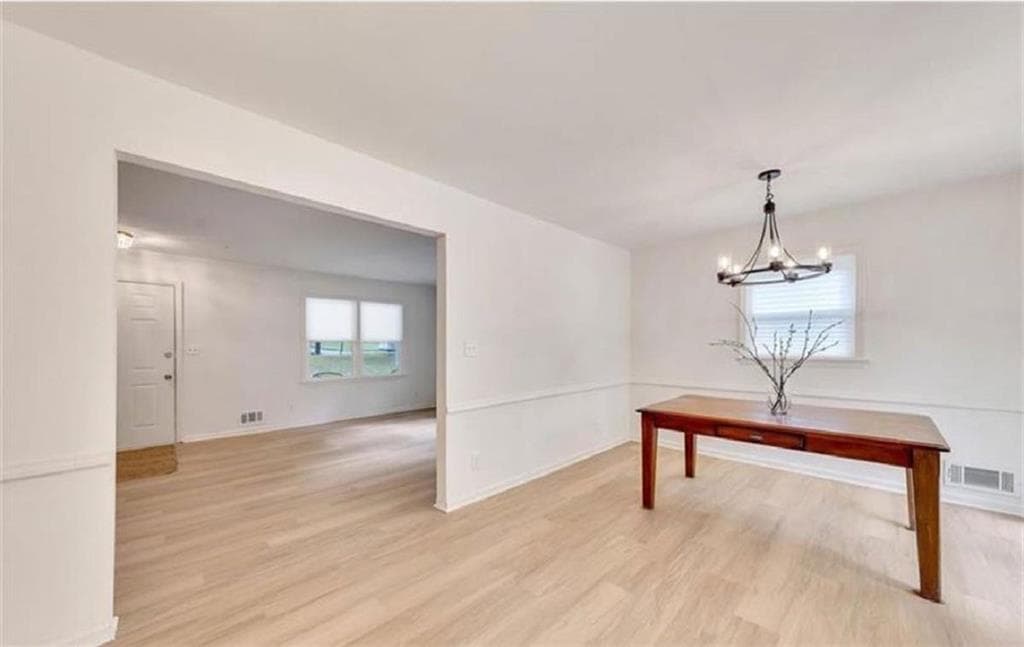 3 bedroom, 2 bathroom, 1,242 sq ft single family residence for sale at 4520 Santa Fe Trail, Atlanta, GA 30331 — photo 2