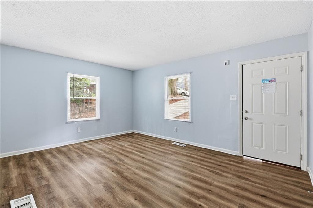 3 bedroom, 1 bathroom, 1,025 sq ft single family residence under contract at 2197 Swallow Circle, Atlanta, GA 30315 — photo 9