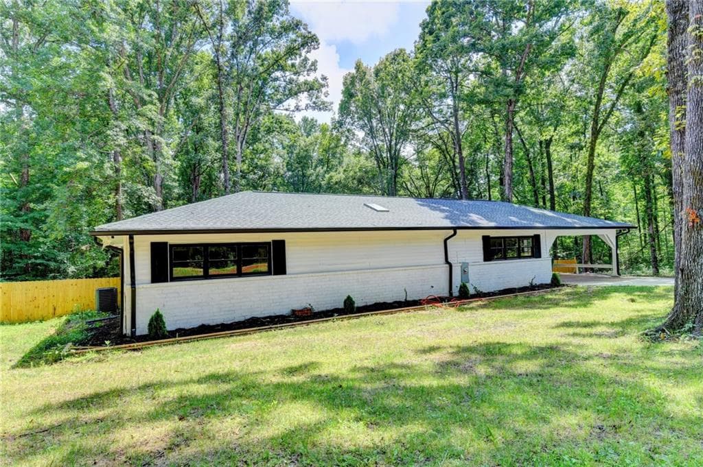 3 bedroom, 2 bathroom, 1,653 sq ft single family residence for sale at 420 Argus Drive, Fairburn, GA 30213 — photo 2
