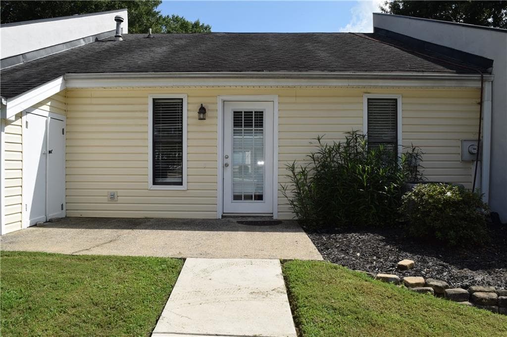 3 bedroom, 2 bathroom, 1,314 sq ft townhouse for rent at 227 Goshen Lane, Woodstock, GA 30188 for $2,000 a month — photo 1 of 20