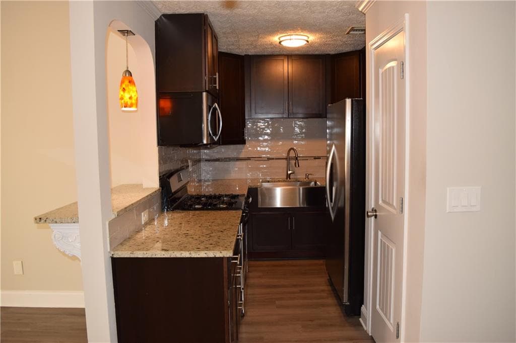 3 bedroom, 2 bathroom, 1,314 sq ft townhouse for rent at 227 Goshen Lane, Woodstock, GA 30188 for $2,000 a month — photo 5