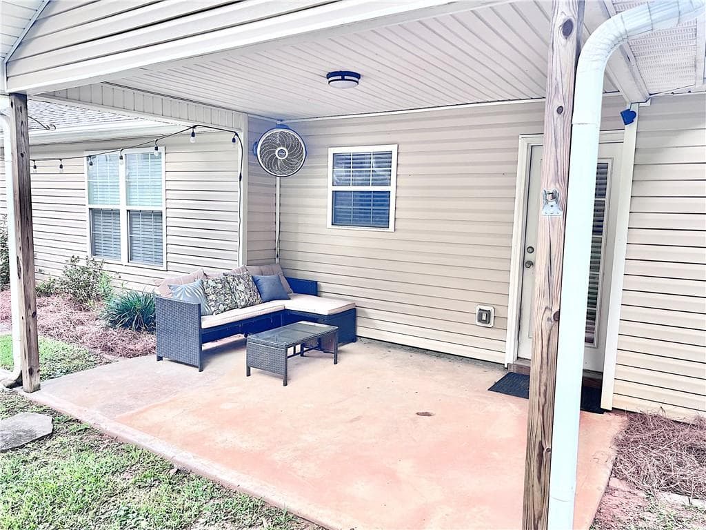 3 bedroom, 3 bathroom, 2,106 sq ft single family residence for sale at 1703 Jeremy Drive, Monroe, GA 30656 — photo 4