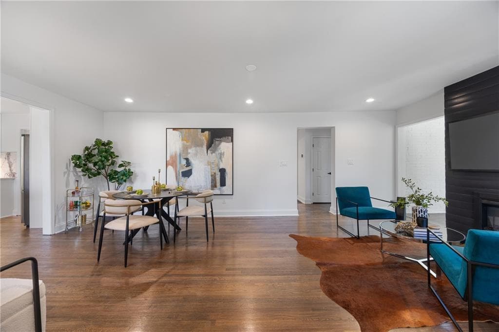 5 bedroom, 3 bathroom, 2,824 sq ft single family residence for sale at 1870 Avon Avenue, Atlanta, GA 30311 — photo 4