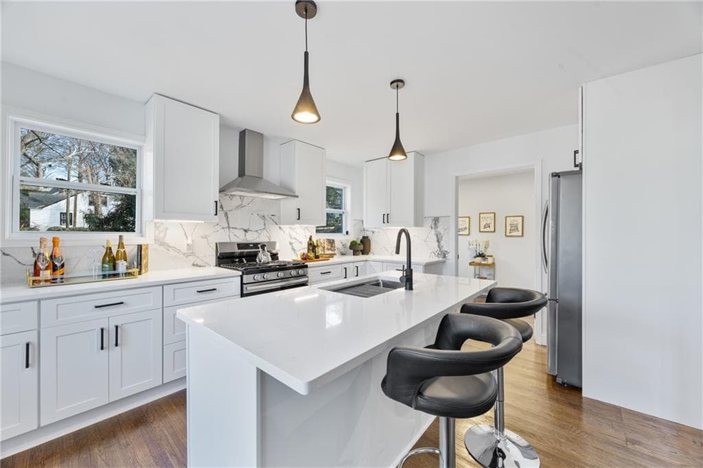 5 bedroom, 3 bathroom, 2,824 sq ft single family residence for sale at 1870 Avon Avenue, Atlanta, GA 30311 — photo 10