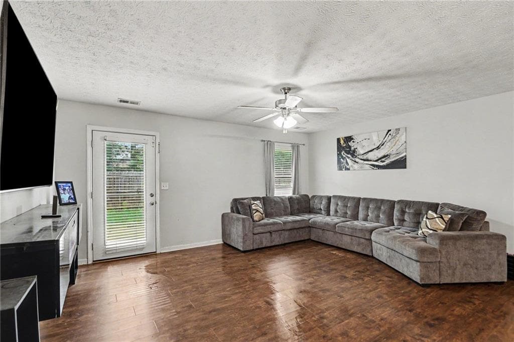 3 bedroom, 2 bathroom, 1,233 sq ft single family residence for rent at 413 Erin Ct. Court, Villa Rica, GA 30180 for $1,950 a month — photo 9