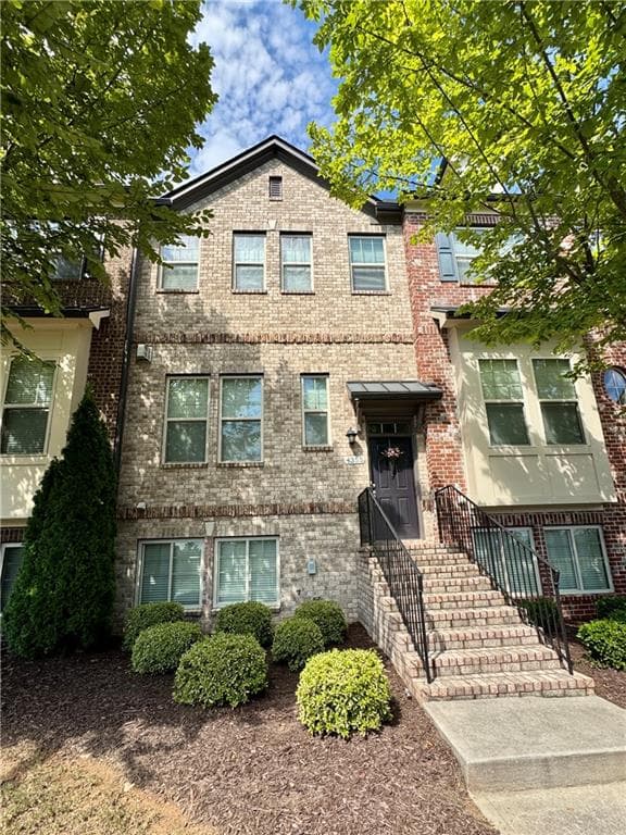 4 bedroom, 4 bathroom, 2,000 sq ft townhouse for rent at 4355 Donahue Avenue, Buford, GA 30518 for $2,300 a month — photo 1 of 26