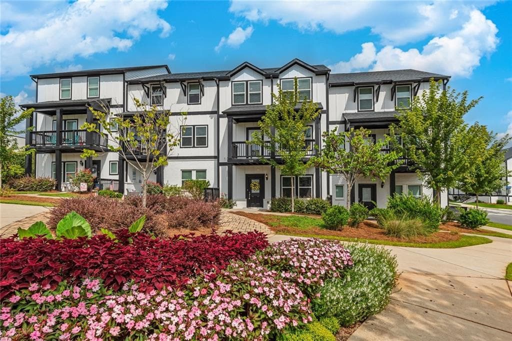 4 bedroom, 4 bathroom, 2,535 sq ft townhouse for sale at 708 Mulberry Walk, Woodstock, GA 30188 — photo 4