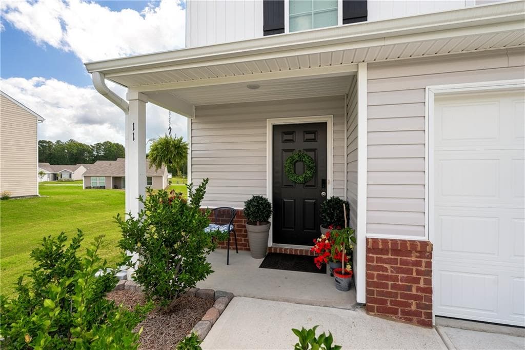 3 bedroom, 3 bathroom, 1,566 sq ft single family residence for sale at 11 Barron Ct, Chatsworth, GA 30705 — photo 3