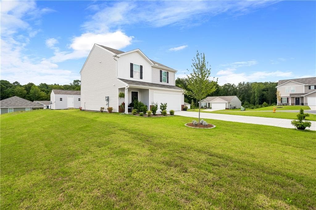 3 bedroom, 3 bathroom, 1,566 sq ft single family residence for sale at 11 Barron Ct, Chatsworth, GA 30705 — photo 5