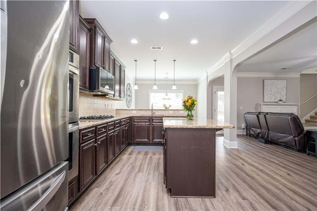 5 bedroom, 4 bathroom, 3,626 sq ft single family residence under contract at 1511 Silver Mist Circle, Powder Springs, GA 30127 — photo 8