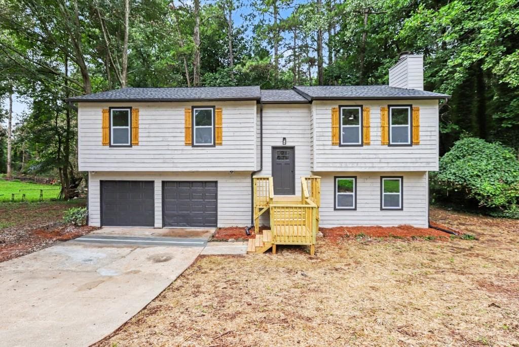 4 bedroom, 3 bathroom, 1,980 sq ft single family residence for sale at 5055 S WOODBRIDGE Trail, Stone Mountain, GA 30088