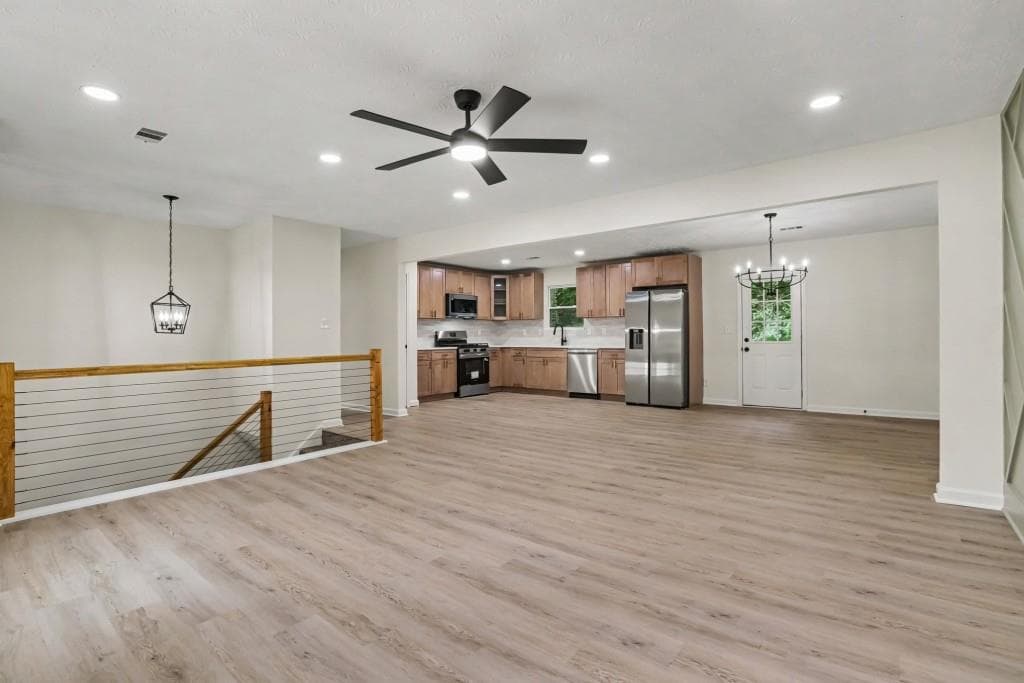 4 bedroom, 3 bathroom, 1,980 sq ft single family residence for sale at 5055 S WOODBRIDGE Trail, Stone Mountain, GA 30088 — photo 6