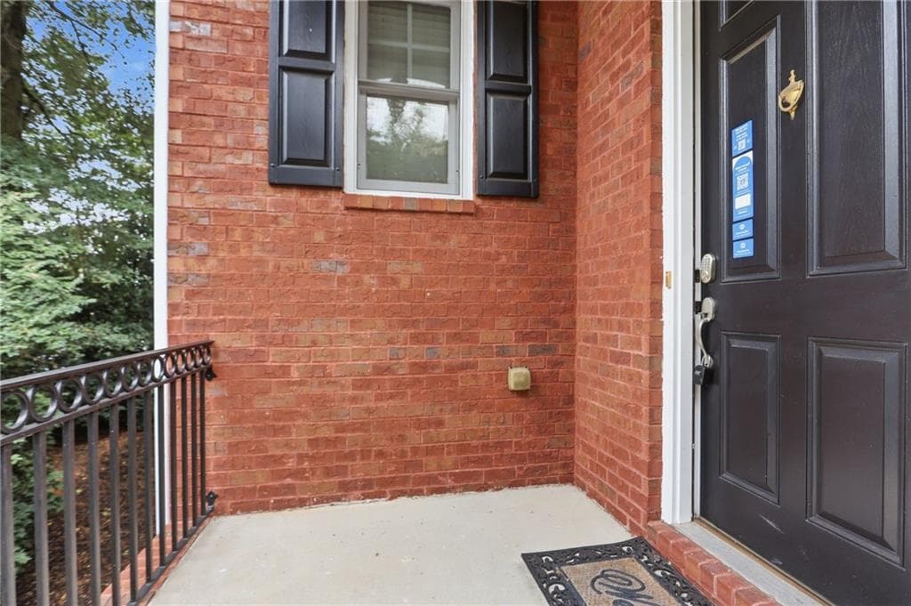 3 bedroom, 4 bathroom, 3,258 sq ft townhouse for sale at 3011 Riverstone Trail 8, Atlanta, GA 30339 — photo 3